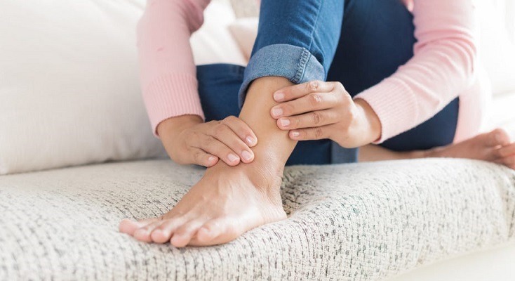علت درد و سنگینی پاها چیست؟